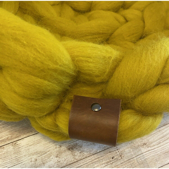 Cat / Small Dog Yarn Bed Mustard Yellow Chunky Yarn Homemade Merino Wool Cozy - Picture 9 of 16